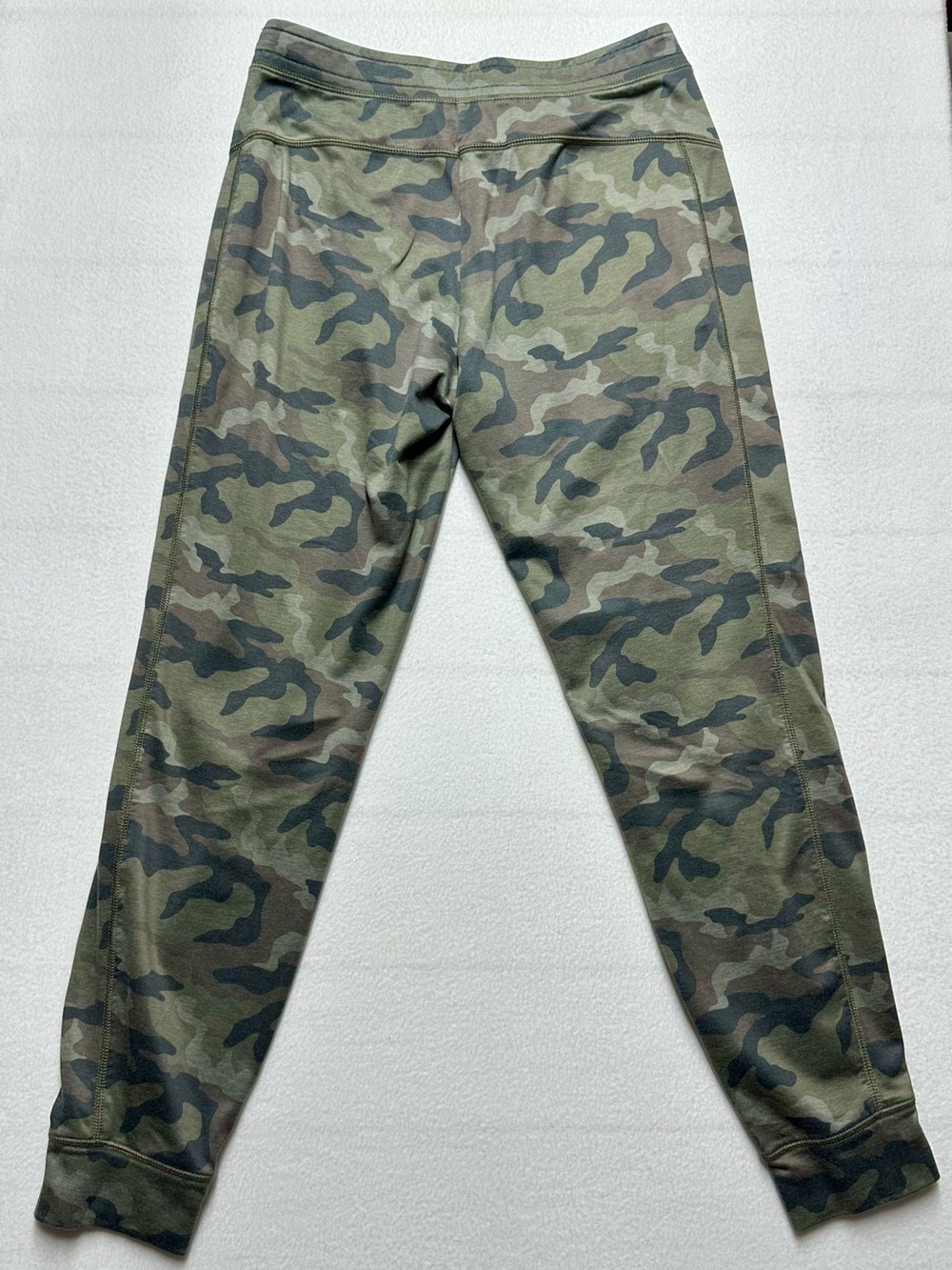American Eagle Camo Jogger Pants Green Size Small 29” Inseam
